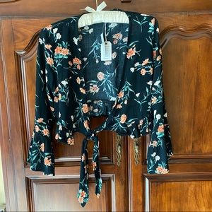 American Eagle Tie Front Floral Crop Top NWT